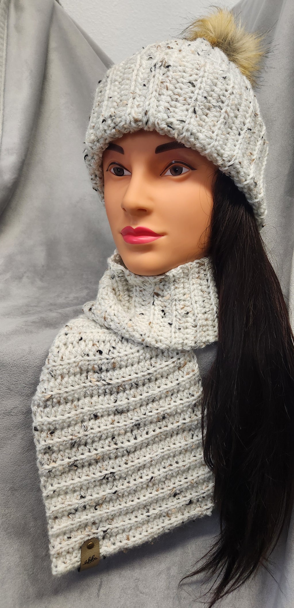 Speckled Pom Comfort